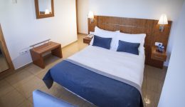 Single Room: Hotel in Alcoy